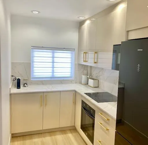 Апартаменты Sea View, Stylish & Modern 2 In The Center