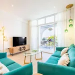 Sea View, Stylish & Modern 2 In The Center * 네르하