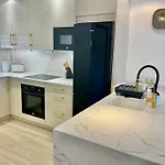 아파트 Sea View, Stylish & Modern 2 In The Center 네르하