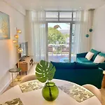 아파트 Sea View, Stylish & Modern 2 In The Center *