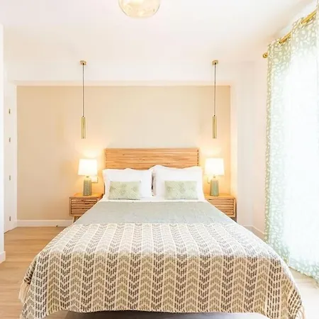 Sea View, Stylish & Modern 2 In The Center * نيرخا