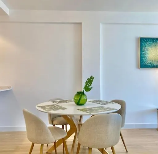 아파트 Sea View, Stylish & Modern 2 In The Center 네르하