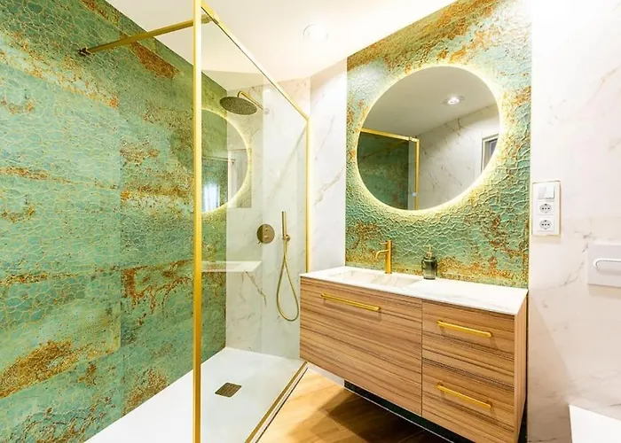 Sea View, Stylish & Modern 2 In The Center نيرخا